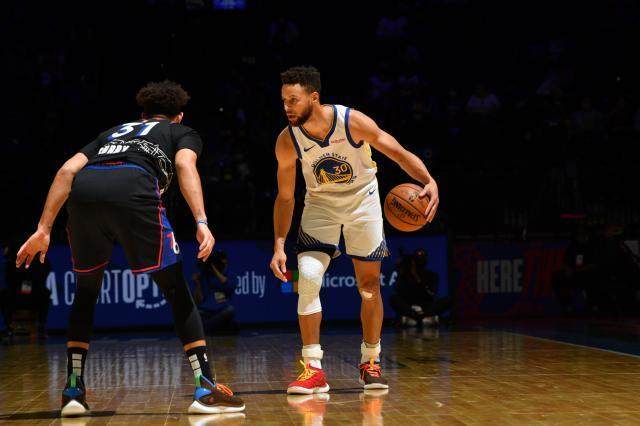 BOB半岛体育平台-库里持续低迷究竟为何？双手接连受伤还改投篮包？